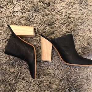 Dolce Vita Black Mules